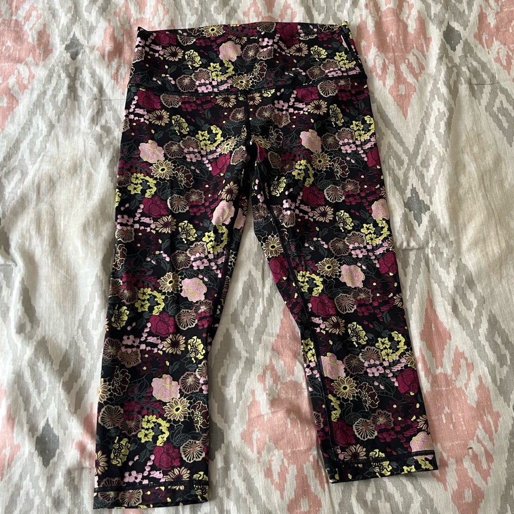 Floral Lululemon capris